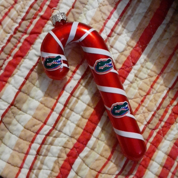 Gator Christmas ornaments - Picture 2 of 3